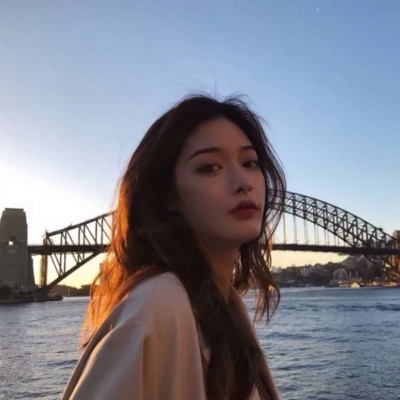 当快乐和难过都不由我的时候我会选择躲一躲