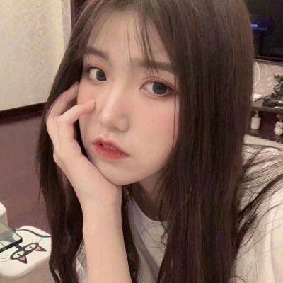 江奕/ins/简单/风格/御姐头像-别难过 过来抱