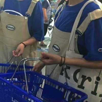 沈川/蓝色系女生头像/有些路是自己一个人走的很黑风还大