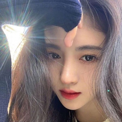 阳光下的你真好看呀?-来自ins:asiagirl.club