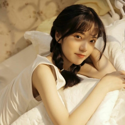 七鹿♬ 月亮本无光   努力久了也会万丈光芒.