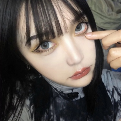 尤一蔓/玩网时尚御系近脸女头/图源ks