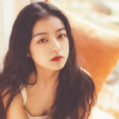 念七 意境朦胧温柔女生爆款头像