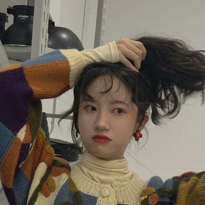 闺蜜头像  我跨山川星河 只为你而来