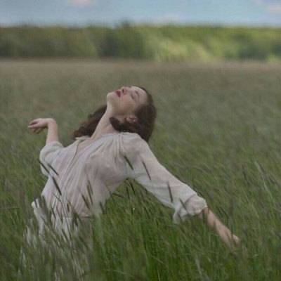 客桥：唯美田园风欧美女头/夏天是步步十里清风 仲夏柠叶香 是初夏萤火闪