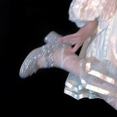 女头 你什么都不做 站在那里 我就恶心你。