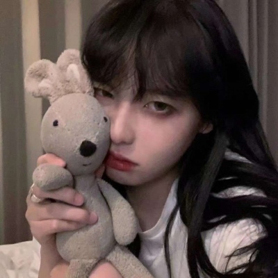 万物皆有裂痕 那是光进来的地方./江礼/高冷女生头像./