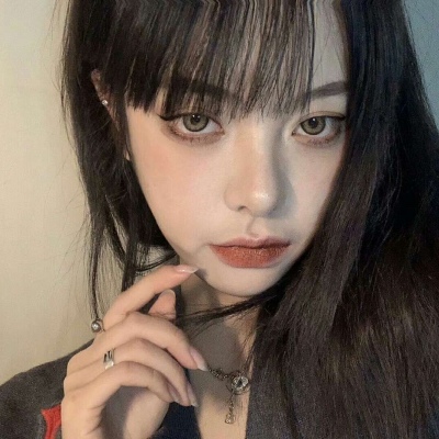 “心里明白的越多 期待也越来越少”