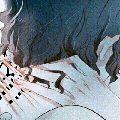 苏柒:少女动漫同系列头像/被你吸引