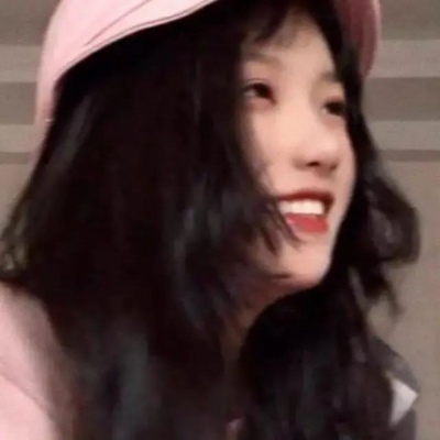 女生头像/成年人也只是过期的小朋友