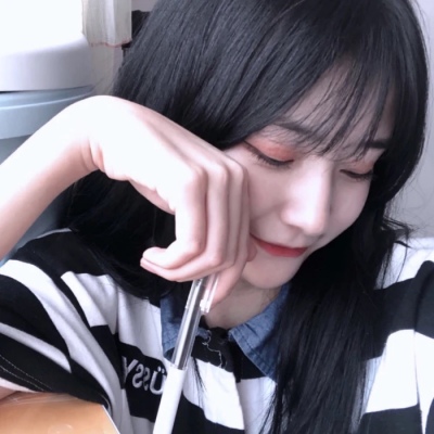 千鹤/气质头/在人海中相遇也终将回归人海