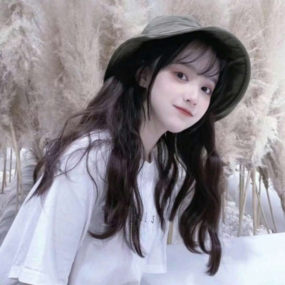可爱爆炸的清新戴帽子女头
