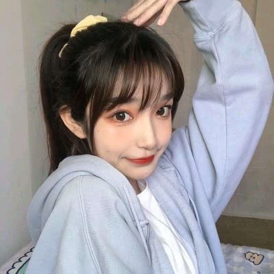 时屿 马尾女孩：冰激凌的温度让胃灼烧 刚摘下来的桃子还有农药 而你刚好