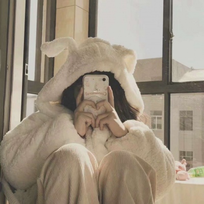 森系女头/  -希望有一天 我能不那么坚强