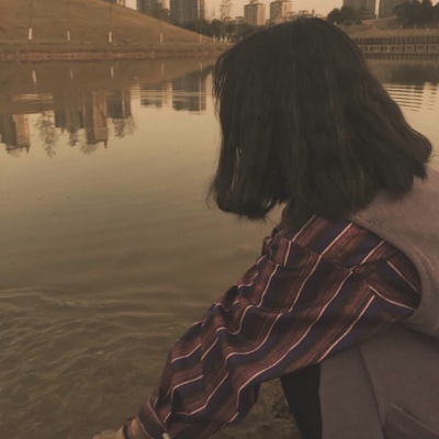 复古滤镜／唯美头像   把你归还给人海，是清醒也是知趣。 ​​​​