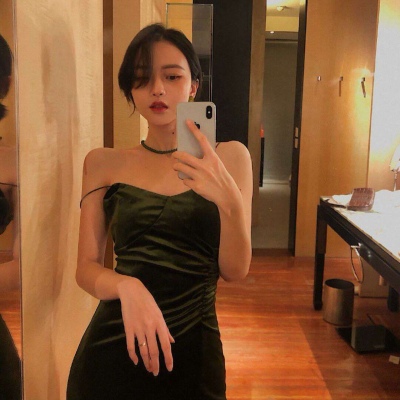 沐糖/优雅高冷御姐 女生图/想成为任何时候你回头看都是值得喜欢的人