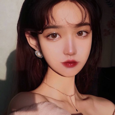 高质女头/从来不知道哭的时候被人搂在怀里是什么感觉