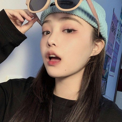 顾谙 拉风原宿时尚多人闺蜜头