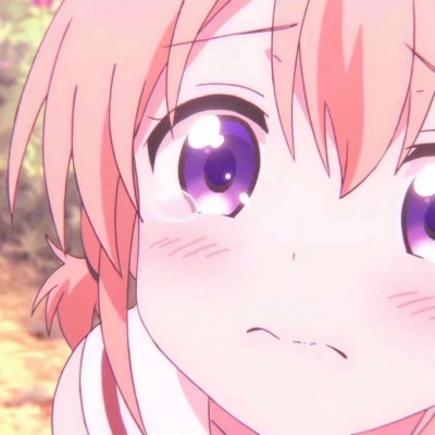 动漫女生头像/每个女孩子都是银河遗落在世界的星星/