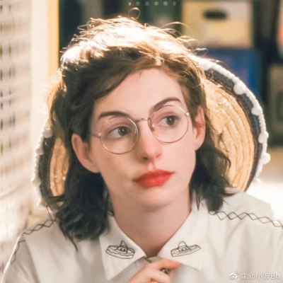 Anne Hathaway//安妮海瑟薇?