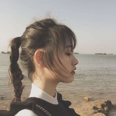 森系女生头像：我想在最美好的青春，赌上所有时光去爱他！