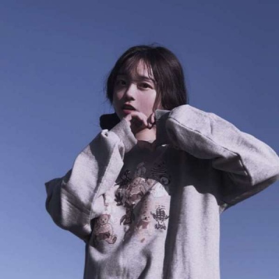 闺蜜头像||你的世界人潮拥挤看不见我也于情于理