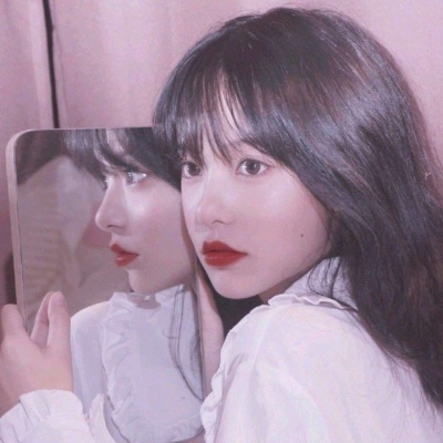 温柔妹妹:微信头像/唯美/清新 爱自己是终身浪漫的开端