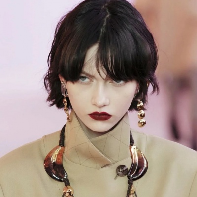 江婧/A爆/女头/在我最难熬的这段日子里他在讨好别的女孩