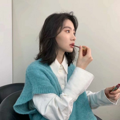 :冷淡好看精选高清女生头像