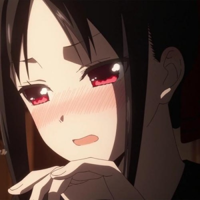 辉夜大小姐想让我告白大小姐头像，下次是会长(๑>؂<๑）