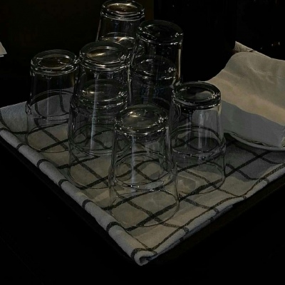 川鸿 伤感背景图