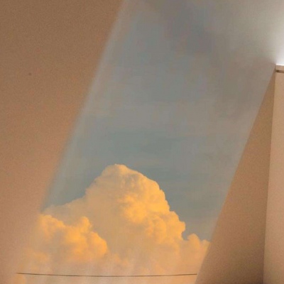 一边遇见，一边再见，最后不再相见