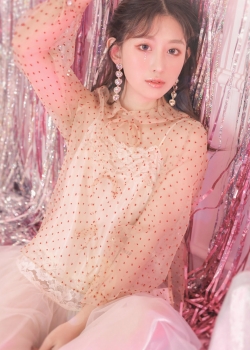 好看的高清唯美梦幻少女性感写真手机壁纸