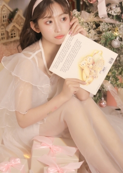 好看的高清俏皮圣诞美女手机壁纸