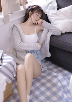 好看的高清长腿居家美女手机壁纸