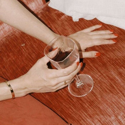 白灏宇:风景静物头像/唯美/红色/“到底欠了你什么 做梦都让我难过。”