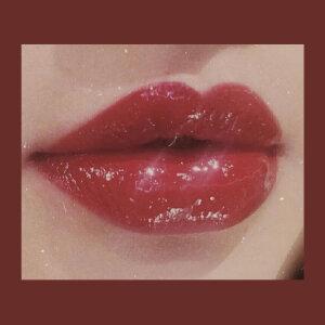 沈言 红色背景/要夸我 不要骂我 吃软不吃硬