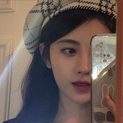 客桥:可爱独特极致干净微信女头 路上总会有阴影 但抬头总会看见阳光