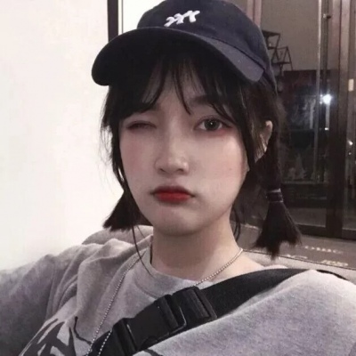 苏瓷:原宿甜美女头（个性 高冷 成熟 少女）