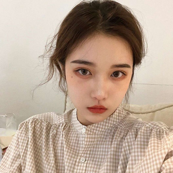 念七 御姐风女生头像