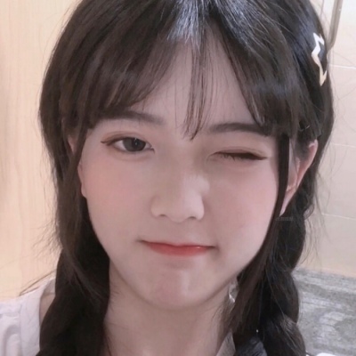 白灏宇:微信头像/女生/真人/可爱/我在於泥深处找到了一颗星星.