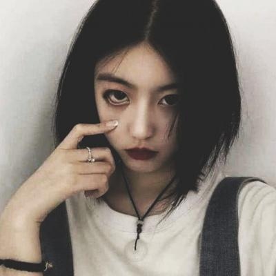 念七 意境女生精致优雅大方头像