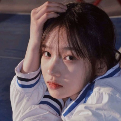 客桥：微信干净风格知性闺蜜女头 万丈星辰皆曾你 万里山河亦归你