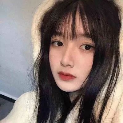 苏爰#微信女生头像“外面车水马龙你已不在“