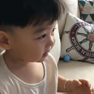 一大波萌娃图片呐～咳咳...随便表白下Q宝