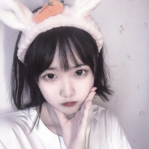 微信唯美高清女头/在枕头下放一颗糖 做一个甜甜的梦.