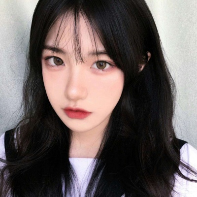 白灏宇:微信头像/女生/   谢谢您百忙之中还记得来敷衍我这个闲人