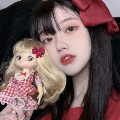 陈涵/精致/有喜欢的人是幸运的 如果互相喜欢的话就是三生有幸啦