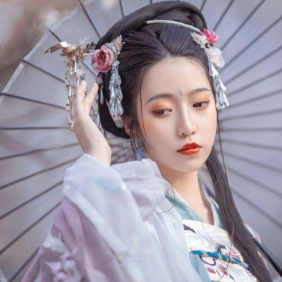 筱崽  微信古风女头/地狱皆是惆怅客  天堂之路满荆棘