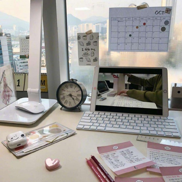 书桌/日常生活/家居/背景图/开始今日份学习动力